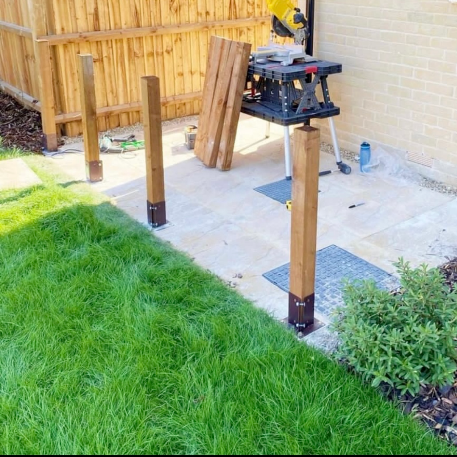 4 x Fence Post Decking Bolt Down Support Holder Clamp for Posts 100mm x 100mm
