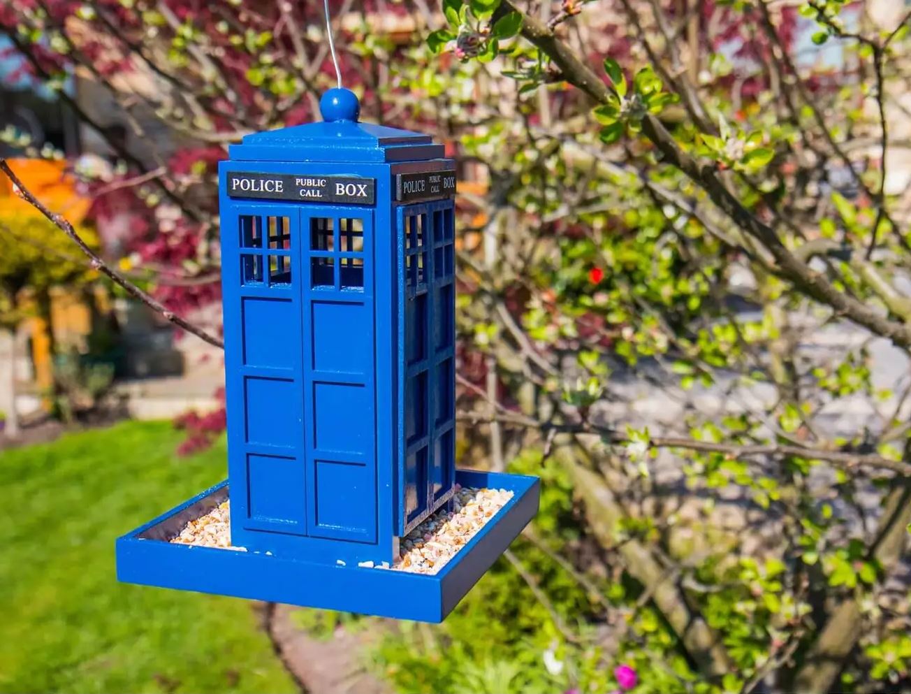 Traditional Novelty Hanging Bird Nesting Box Nest Boxes House Small Garden Birds
